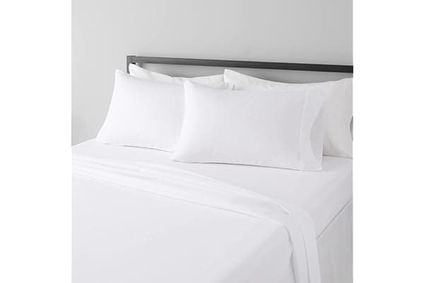 Amazon Basics Lightweight Super Soft Breathable Wrinkle-Resistant Microfiber 4-Piece Bed Sheet Set with 14-Inch Deep Pockets, Queen, Bright White, Solid