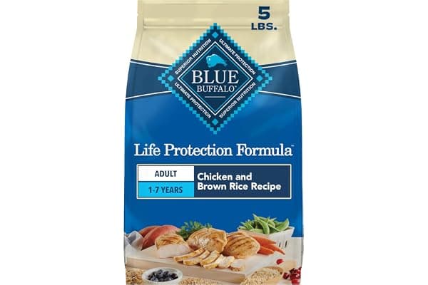 Blue Buffalo Life Protection Formula Chicken Adult Dry Dog Food, 5 lb | Real Chicken #1 Ingredient, Supports Immunity with Antioxidant-Rich LifeSource Bits, Promotes Healthy Muscle Development